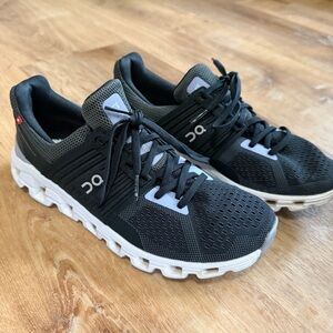 On Cloud Running | Cloudswift Running Shoes in Magnet Lavender,